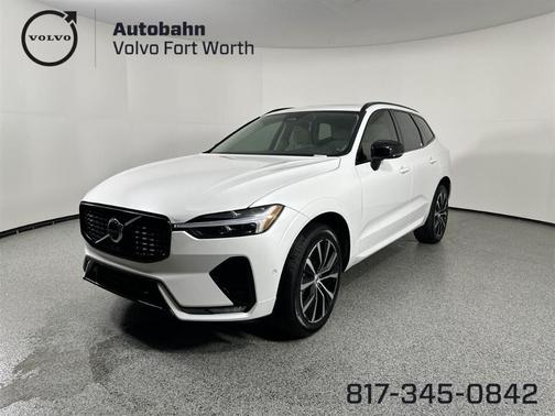 2024 Volvo XC60 B5 Plus Dark Theme