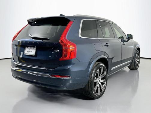2025 Volvo XC90 Plug-In Hybrid T8 Core 7-Seater