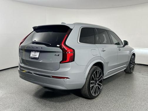 2025 Volvo XC90 B6 Ultra