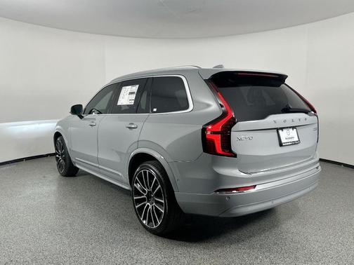 2025 Volvo XC90 B6 Ultra