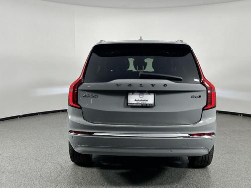 2025 Volvo XC90 B6 Ultra