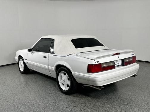 1993 Ford Mustang LX 5.0L Sport