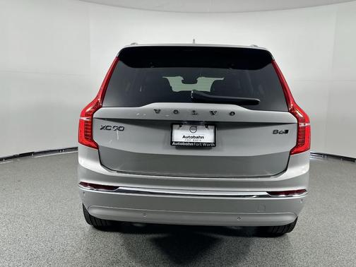 2024 Volvo XC90 B6 Ultimate Bright Theme 6-Seater
