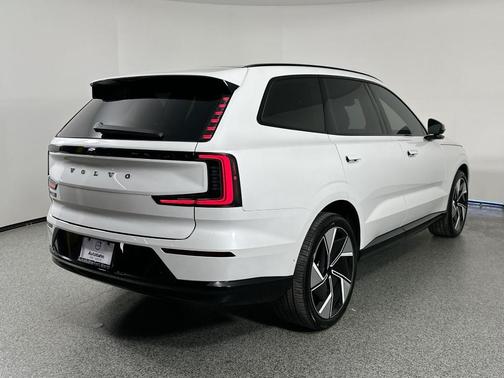2025 Volvo EX90 Twin Motor Ultra
