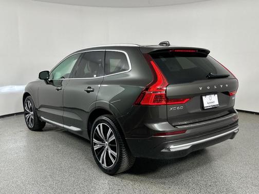 2022 Volvo XC60 B6 Inscription