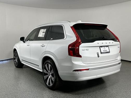 2025 Volvo XC90 Plug-In Hybrid T8 Ultra 6-Seater