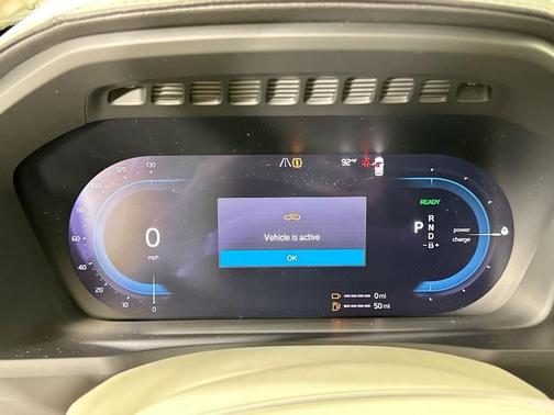 2025 Volvo XC90 Plug-In Hybrid T8 Ultra 6-Seater