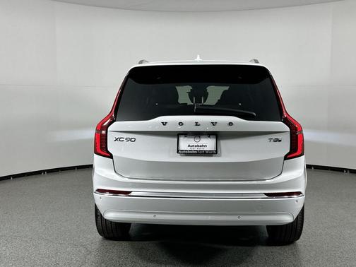2025 Volvo XC90 Plug-In Hybrid T8 Plus 7-Seater