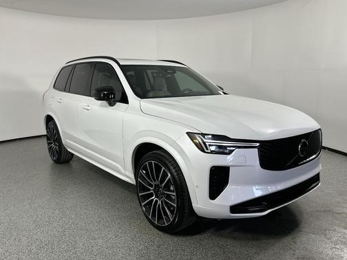 2026 Volvo XC90 B6 Ultra Dark Theme 6-Seater