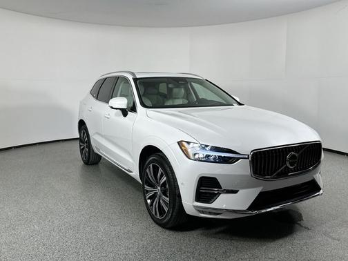2022 Volvo XC60 B6 Inscription