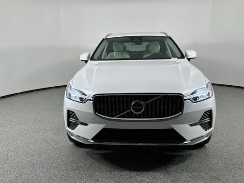 2022 Volvo XC60 B6 Inscription