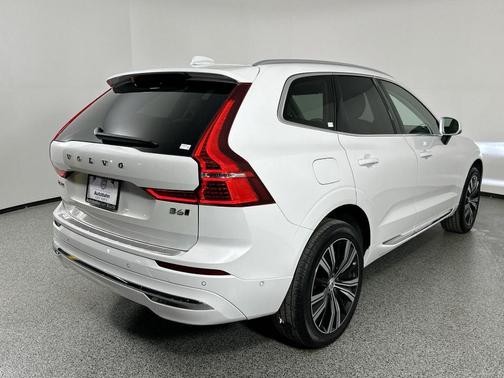 2022 Volvo XC60 B6 Inscription