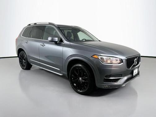 2016 Volvo XC90 T5 Momentum
