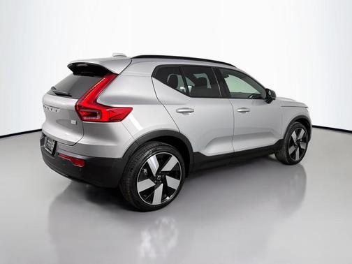 Silver 2023 Volvo XC40 Recharge Pure Electric Twin Ultimate