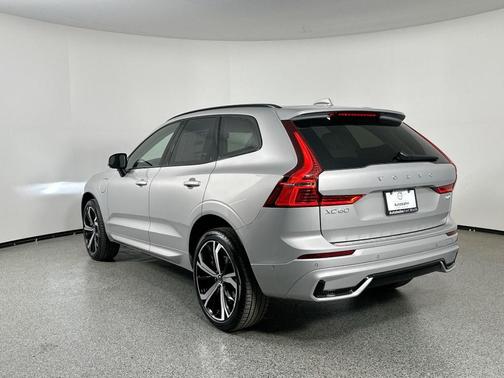 2025 Volvo XC60 Plug-In Hybrid T8 Ultra