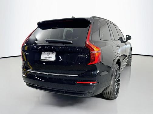 2026 Volvo XC90 B6 Ultra Dark Theme 7-Seater