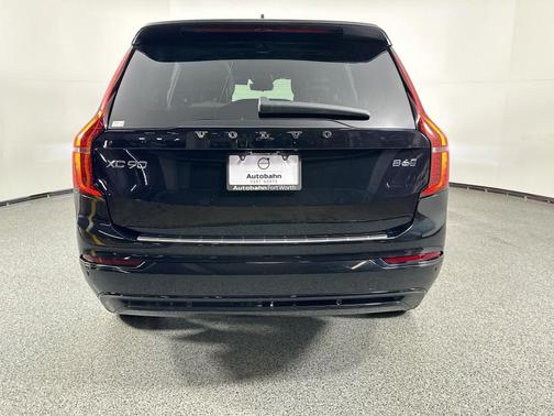 2026 Volvo XC90 B6 Ultra Dark Theme 7-Seater