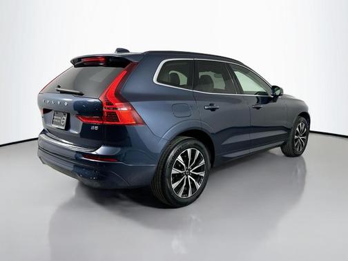 2023 Volvo XC60 B5 Core