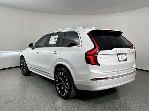 2025 Volvo XC90 Plug-In Hybrid T8 Ultra 7-Seater