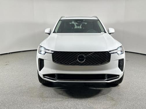 2025 Volvo XC90 Plug-In Hybrid T8 Ultra 7-Seater