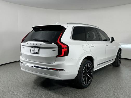 2025 Volvo XC90 Plug-In Hybrid T8 Ultra 7-Seater