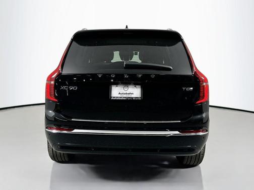 2025 Volvo XC90 Plug-In Hybrid T8 Core 7-Seater