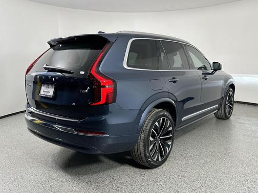 2025 Volvo XC90 Plug-In Hybrid T8 Ultra 7-Seater