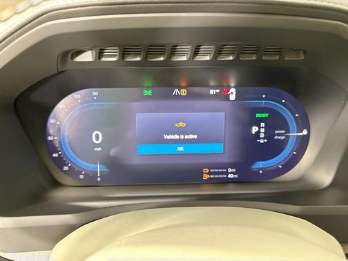 2025 Volvo XC90 Plug-In Hybrid T8 Ultra 7-Seater