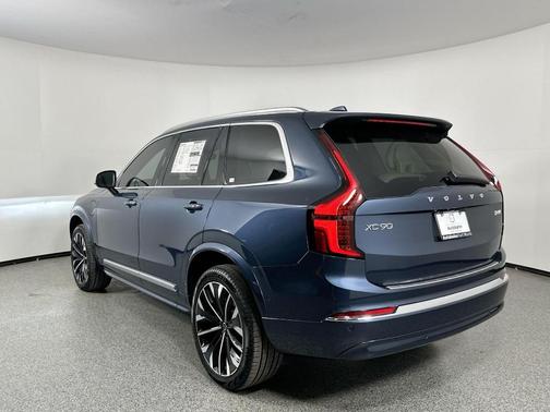 2025 Volvo XC90 Plug-In Hybrid T8 Ultra 7-Seater