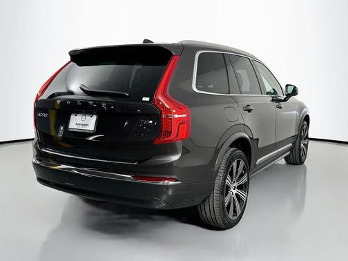 2025 Volvo XC90 Plug-In Hybrid T8 Plus 7-Seater