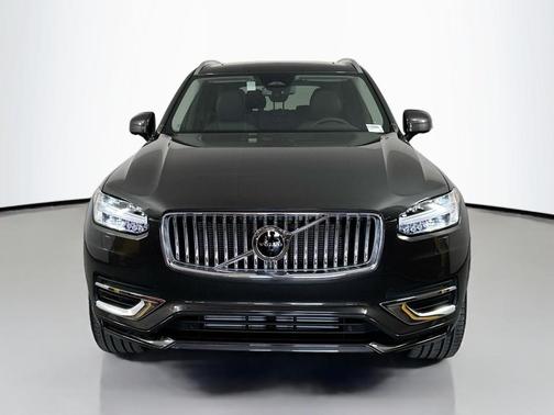 2025 Volvo XC90 Plug-In Hybrid T8 Plus 7-Seater