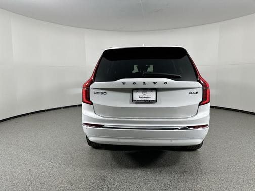 2025 Volvo XC90 B6 Plus 7-Seater