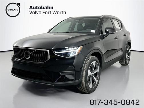 2025 Volvo XC40 B5 Core Bright Theme