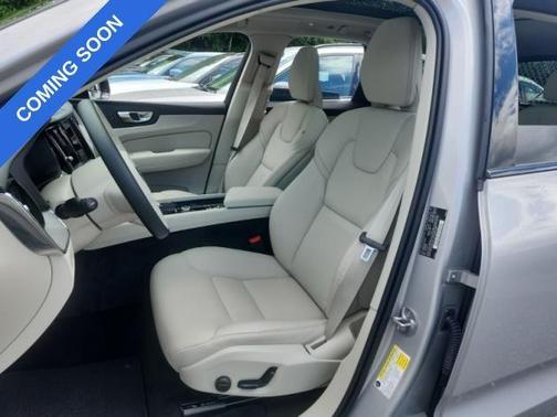 2025 Volvo XC60 Plug-In Hybrid T8 Plus