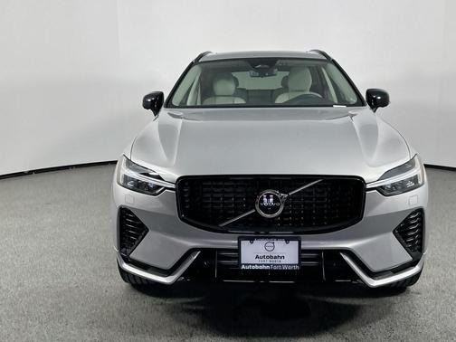 2025 Volvo XC60 Plug-In Hybrid T8 Plus