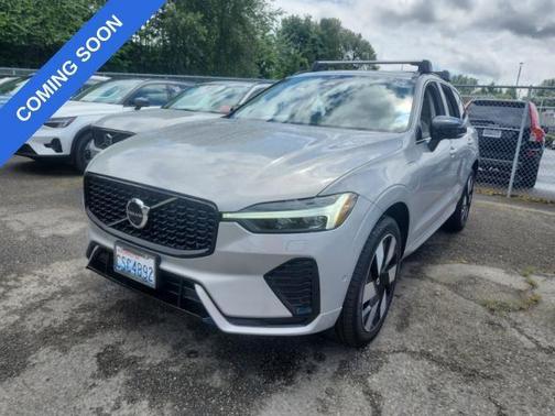 2025 Volvo XC60 Plug-In Hybrid T8 Plus
