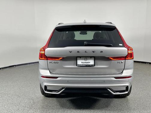 2025 Volvo XC60 Plug-In Hybrid T8 Plus