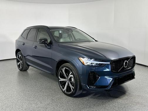 2025 Volvo XC60 B5 Ultra
