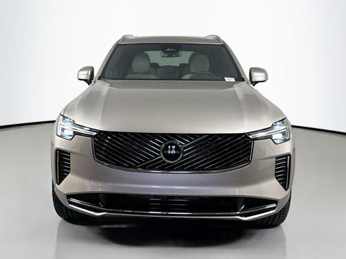 2026 Volvo XC90 B5 Core