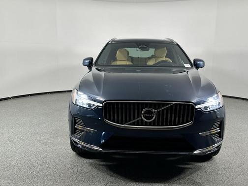 2022 Volvo XC60 B5 Inscription
