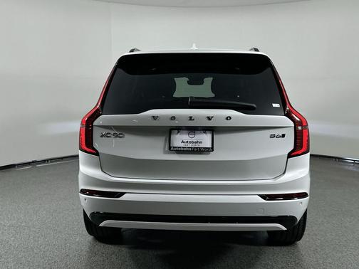 2026 Volvo XC90 B6 Ultra Dark Theme 6-Seater