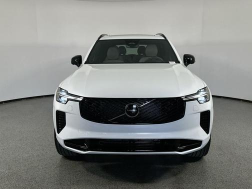 2026 Volvo XC90 B6 Ultra Dark Theme 6-Seater