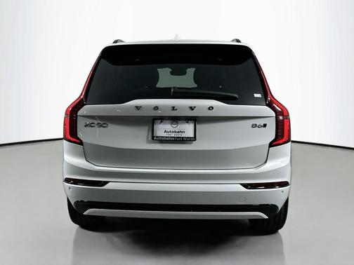2026 Volvo XC90 B6 Ultra Dark Theme 6-Seater