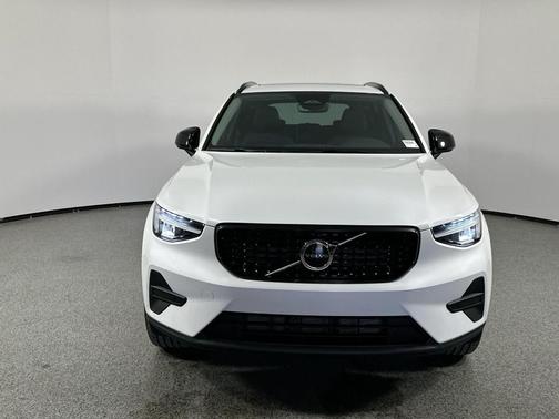 2026 Volvo XC40