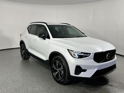 2026 Volvo XC40