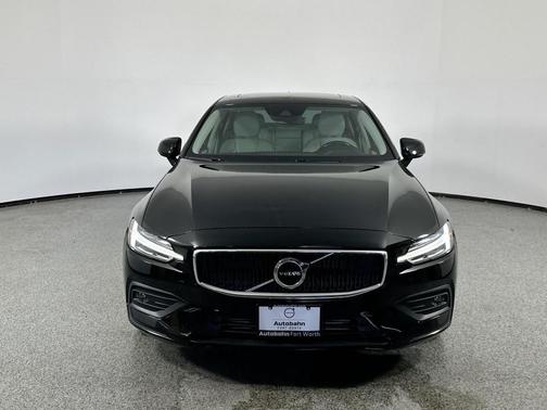 2020 Volvo S60 T5 Momentum