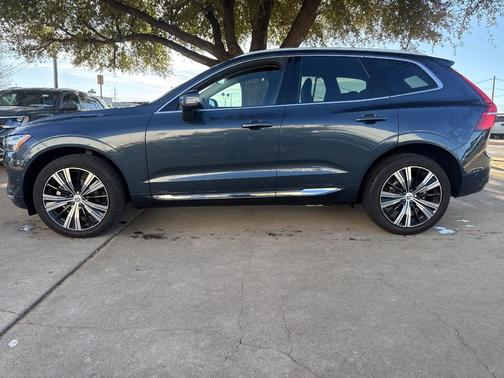 2023 Volvo XC60 B5 Plus Bright Theme