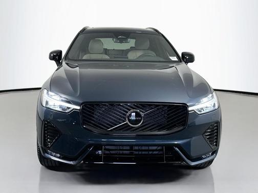 2026 Volvo XC60 B5 Core
