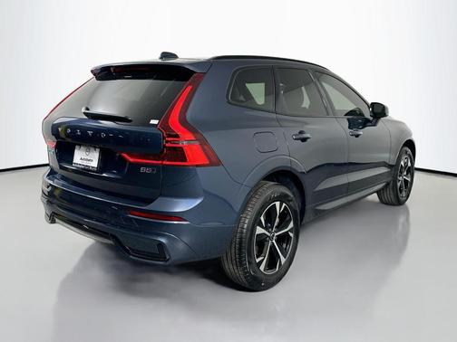 2026 Volvo XC60 B5 Core
