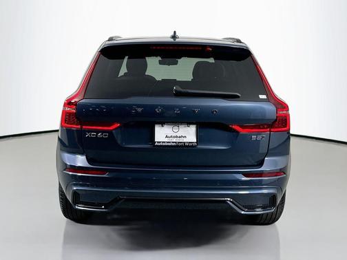 2026 Volvo XC60 B5 Core
